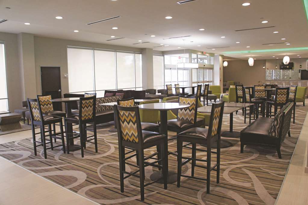 La Quinta By Wyndham Mcallen Convention Center Instalações foto